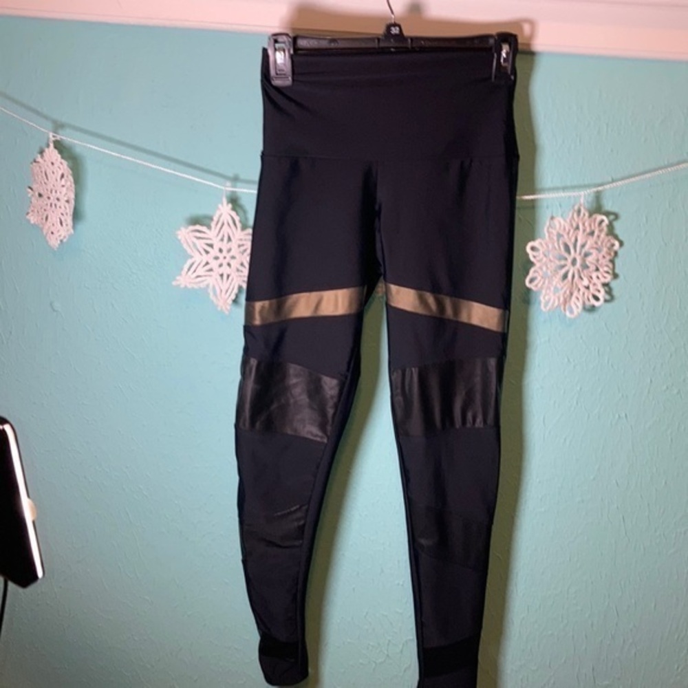 Onzie Black & Gold High Waisted Leggings
